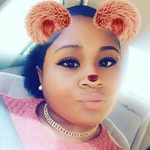 Meet your Posher, Monica